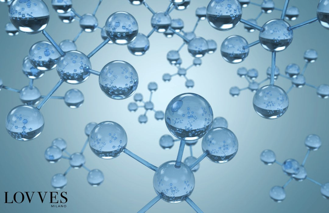 
Peptide und Panthenol: grundlegende Wirkstoffe in den Formulierungen der Anti-Falten- und Anti-Aging-Cremes und -Seren von Lovves Milano Alta Cosmesi Naturale.